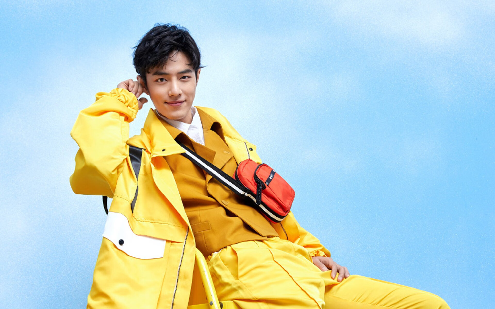 kaiyun体育综合-在与雷霆的比赛中，库里多次“空中飞人”般投中远距离三分，成众人焦点！